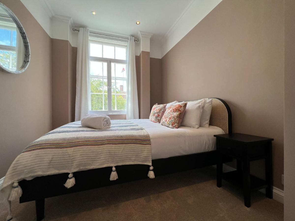 Stay In Style Opposite Windsor Castle & Free Parking Exterior foto